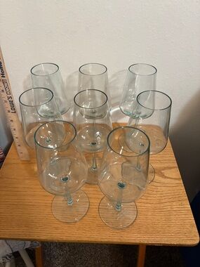 Set of 8 Clear Glass Wine Goblets